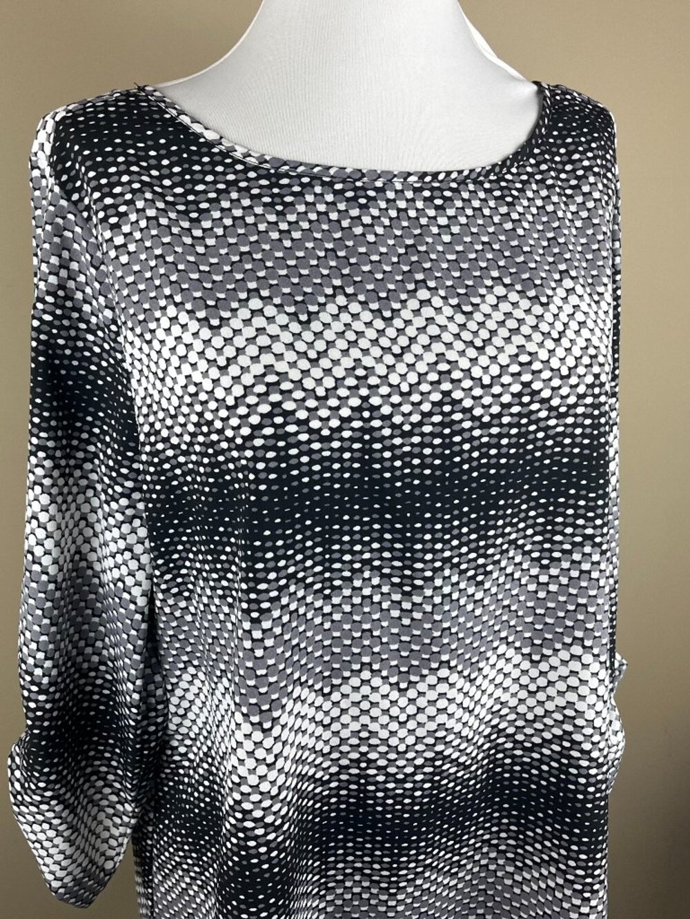 Croft & Barrow 3/4 Sleeve Blouse Size L Black Gray White, Polka Dot Print